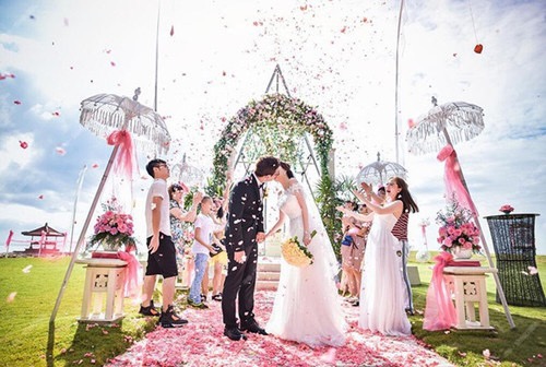 婚礼策划方案有哪些(解读经典婚礼的策划方案)