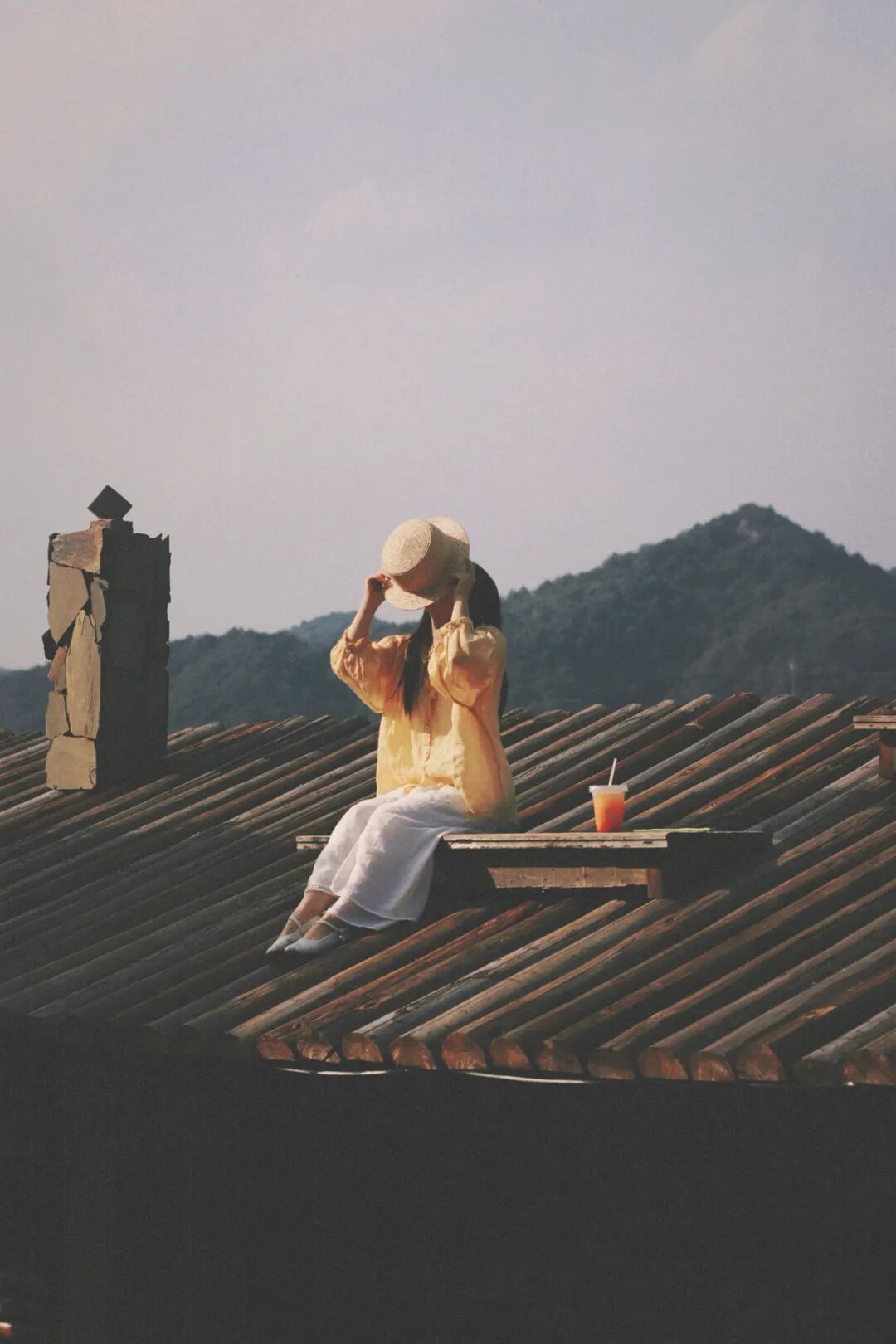 拍照不露脸，5个技巧有氛围感的把自己拍进风景里